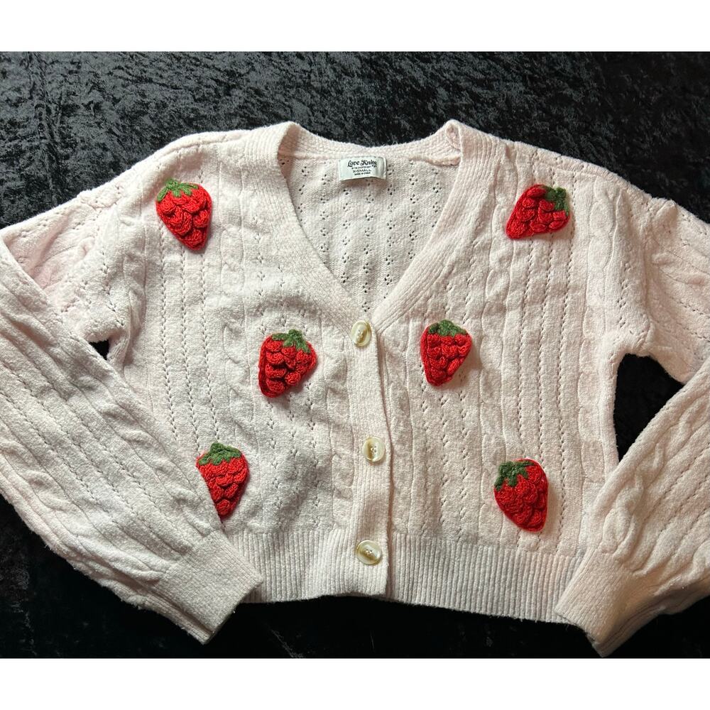 Love Knits Pale Pink Strawberry Cardigan XS Cottagecore Kawaii